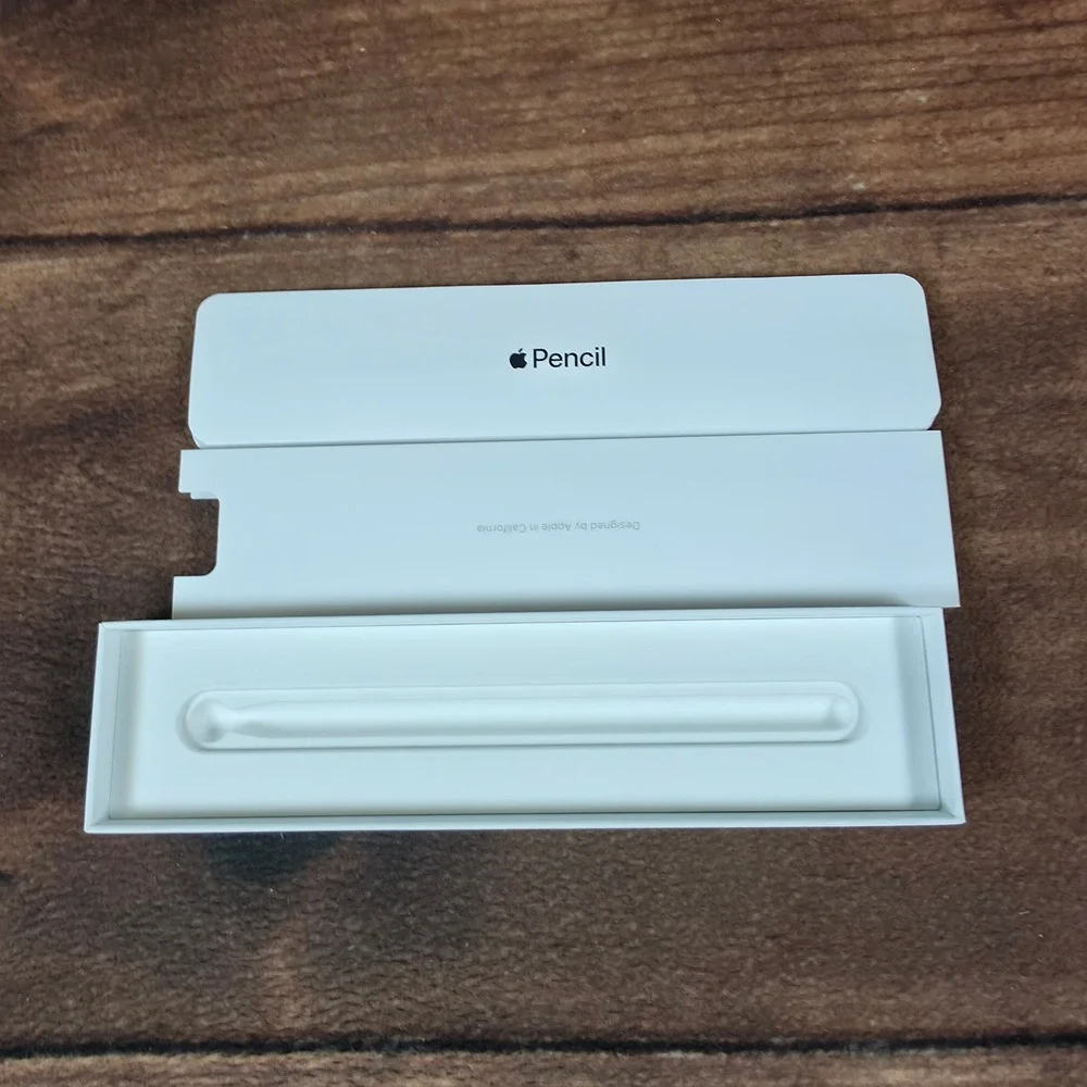 Apple Pencil Box Only 1st Gen White Good Condition With Adapter and Extra Tip